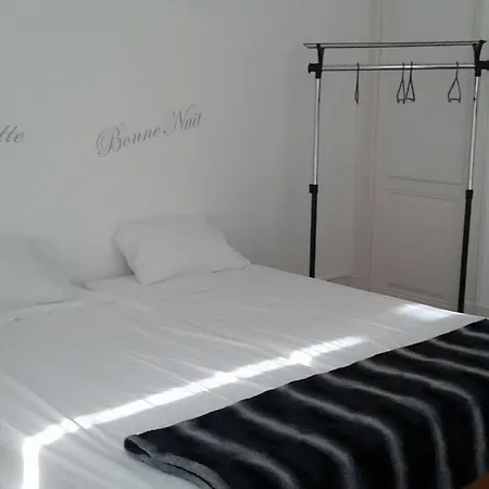 호스텔 세븐 힐스