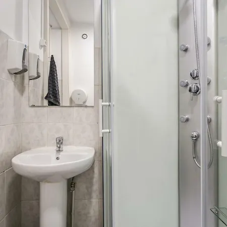 호스텔 세븐 힐스