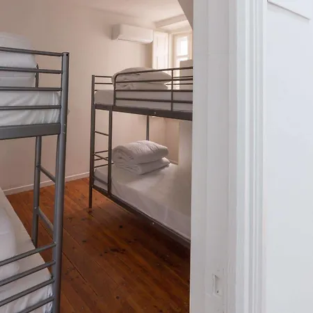 Albergue Seven Hills (adults Only) *