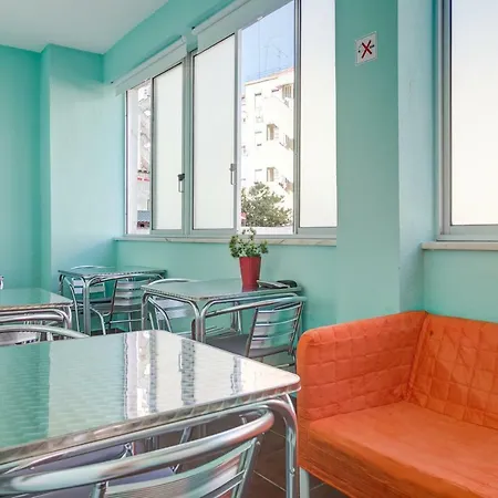 Albergue Seven Hills (adults Only)