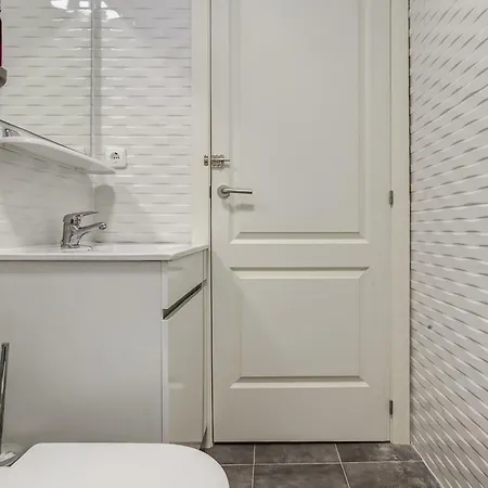 Seven Hills (adults Only) Albergue *