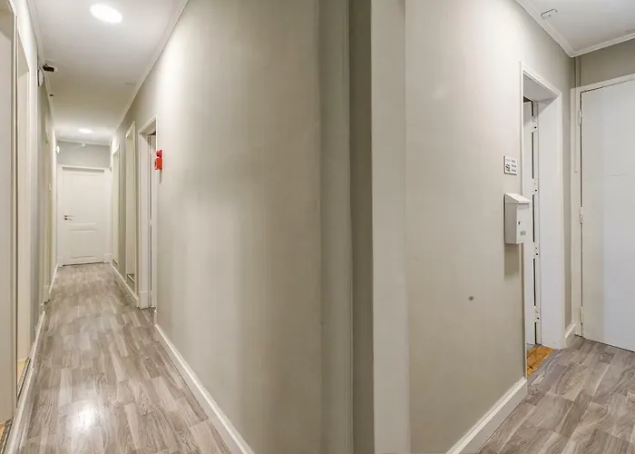 Seven Hills (adults Only) *