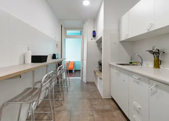 Seven Hills (adults Only) Hostel *