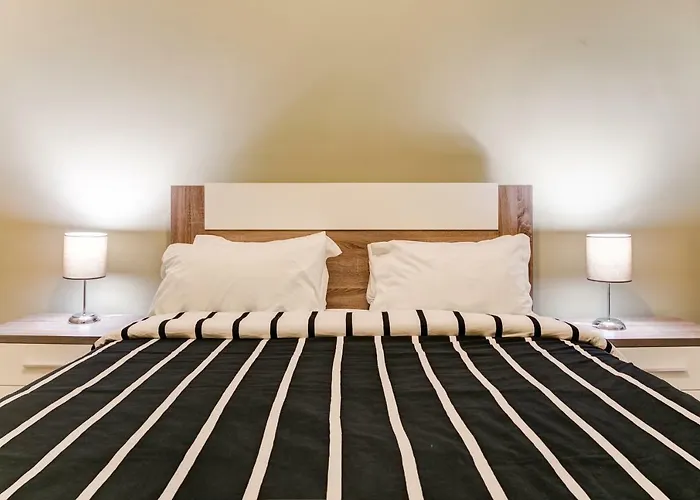 Hostel Seven Hills (adults Only)