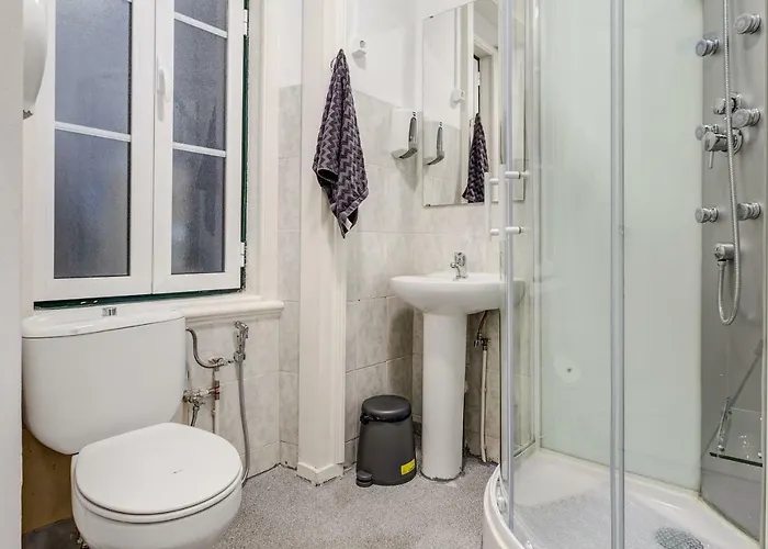 Seven Hills (adults Only) Hostel